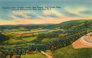 B/w Ma & Troy,  Ny,  Berlin Valley From Taconic Trail Tourist Shop,  Postcard E7917