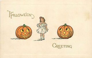 Halloween,  Gibson No Gib22 - 9,  Young Girl Between Two Smiling Jack - O - Lanterns