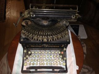 Old Vintage Remington Noiseless (6) Typewriter Need A Little Tender Care