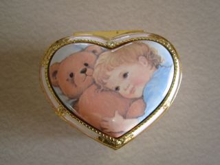 Willitts Melodies Music Trinket Box Baby And Teddy Bear On A Heart Shaped Cover