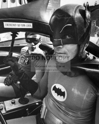Adam West & Burt Ward In The Abc Tv Show " Batman " 8x10 Publicity Photo (da - 581)
