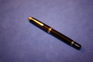 Pelikan Souveran Roller Ball Pen Black & Silver No Box