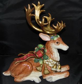 Fitz & Floyd Holiday Leaves Classic Christmas Reindeer Large Kneeling Deer