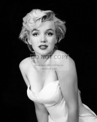 Marilyn Monroe Iconic Sex Symbol & Actress - 8x10 Publicity Photo (ww331)