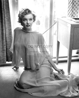 Marilyn Monroe Iconic Sex Symbol And Actress - 8x10 Publicity Photo (bb - 773)