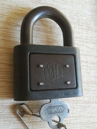 Vintage Yale & Towne Mfg Co Padlock Lock And Key Functional Very Unique Padlock