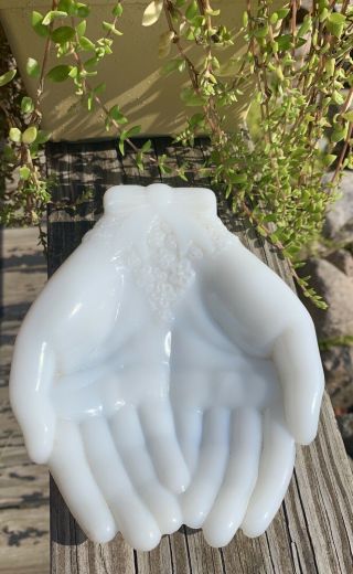 Vintage Avon Milk Glass Trinket Soap Dish Hands