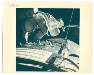 Ron Evans Transearth Eva Apollo 17 Vintage Nasa Numbered Glossy Photo