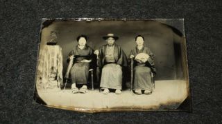 6106 1880s Japan Old Photo Ambrotype Of Japanese Parents & Daughter W Umbrella