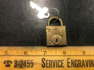 Old Vintage Small Yale Padlock Yale & Towne Mfg.  Co.  Antique Lock & Key