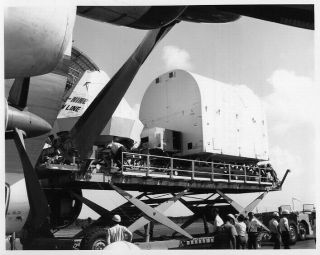 Apollo 13 / Orig Nasa 8x10 Press Photo - Apollo Spacecraft Arrives At Ksc