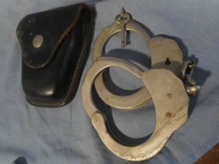 Vintage 1975 Peerless? Set Of Handcuffs.  Serial 25523a & Jay - Pee Holster Case