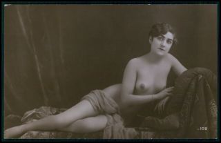 French Nude Woman Brunette Reclining Old 1910 - 1920s Photo Postcard