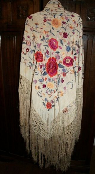 Vintage Embroidered Tablecloth Shawl Bedspread Bohemian Ivory Gypsy Fringe Boho