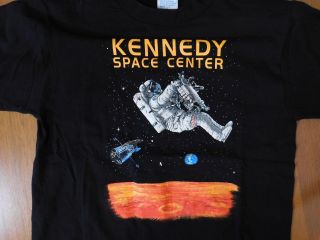 Black Pre - Owned Kennedy Space Center T Shirt Size L (44) Made In Usa