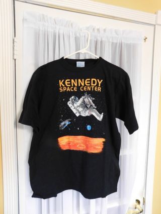 Black Pre - Owned Kennedy Space Center T Shirt Size L (44) Made in USA 2
