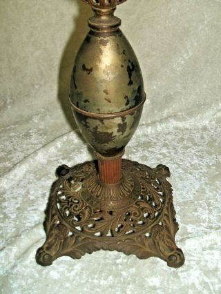 ANTIQUE B & H FLORAL BANQUET OIL LAMP CONVERTED TO ELECTRICITY YEARS AGO 2