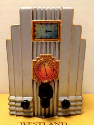 Westland Giftware Radio Days Circa 1933 Music Box " Puttin On The Ritz " 2000