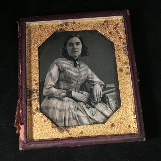 Early 1/6 Plate Daguerreotype Of A Handsome Lady In A Dress With Embroidered Bod