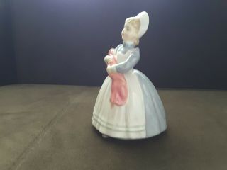 Royal Doulton RAG DOLL Victorian Nurse Nanny w/ Baby Doll Figurine HN 2142 EUC 4