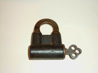 Antique The E.  T.  Fraim Lock Co.  Brass/cast Iron Shackle Lock Padlock With Key