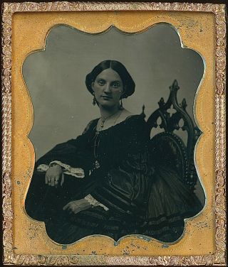 Absolutely Gorgeous Young Woman With Tinted Cheeks 1/6 Plate Tintype T124