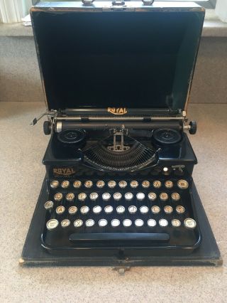 Vintage 1927 - 28 Royal Portable Model P Typewriter W/ Orig Case & Glass Keys