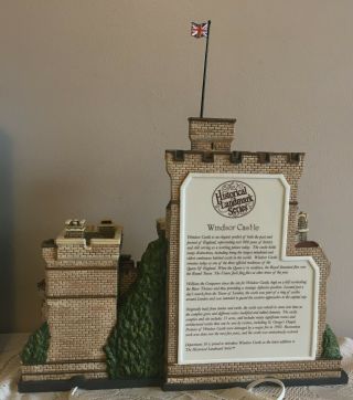 Department 56 Dickens Village Windsor Castle light Up Model with Box 4