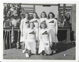 Utica,  York,  U.  F.  A.  Cheerleaders Vintage 1940 B&w Photograph 9 1/2 " X 7 1/2 "