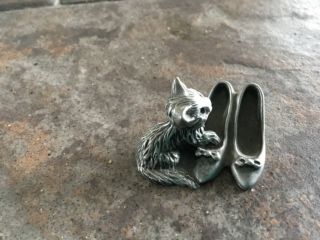 Hallmark Little Gallery Pewter Cat With Slippers Shoes 1” Tall Kitten