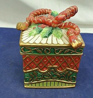 Fitz And Floyd Classics,  Christmas Court,  Handcrafted Porcelain Covered Trinket