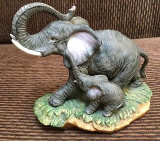 Homco 1410 Home Interiors Porcelain Figurine Elephants Trunks Up Mom W/baby