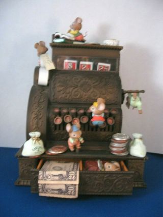 Enesco Musical Box,  Mice Register,  Plays " Were In The Money "