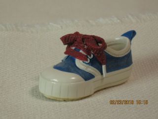 Just The Right Shoe Kids 25136 Little Sneaker.