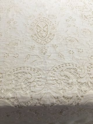 Banquet Size Vintage Quaker Lace Tablecloth Number 1381 Off White 64” X 101