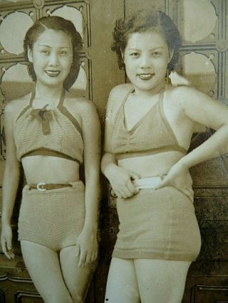 1940 ' S ? CHINA/CHINESE GIRLS MODEL GLAMOUR POSTCARD.  R/P UN - POSTED 3