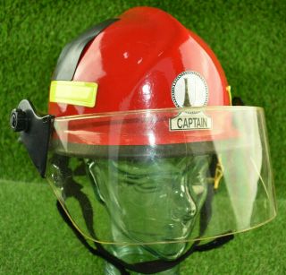 Captain Fire Fighter Department Red Helmet And Visor By Cairns Manuf.  2006