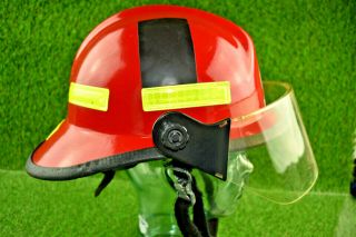 Captain Fire Fighter Department Red Helmet and Visor By Cairns Manuf.  2006 3