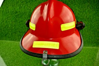 Captain Fire Fighter Department Red Helmet and Visor By Cairns Manuf.  2006 4