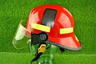 Captain Fire Fighter Department Red Helmet and Visor By Cairns Manuf.  2006 5