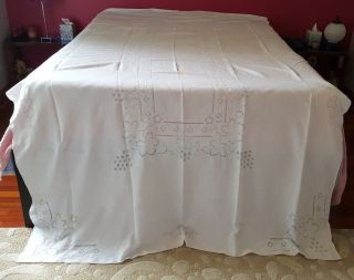 Gorgeous Vintage Embroidery Pull Work Banquet Size Tablecloth 66 " X116 "