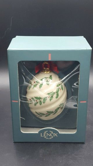 Lenox 1992 Annual Spiral Holiday Pattern Ornament