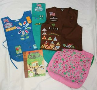 Girl Scout Sash Brownie Vest Drawstring Canvas Bag Brownie Quest Book