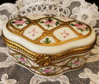 Vintage Limoges Porcelain Trinket Triangle Box Hinged White w/Gold & pink roses 2