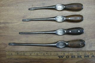 4 Antique H.  D.  Smith Perfect Handle No.  660 Perfect Handle Screwdrivers,  3,  4,  5,  & 6