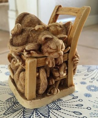 Harmony Kingdom Figurine - " Rumble Seat " - Cat Trinket Box