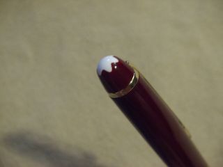 Mont Blanc Meisterstuck ballpoint pen with case,  burgundy,  dark red 4