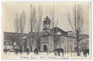 1910 Moab,  Utah - Real Photo Large Brick Building & Horses In Snow,  Old Postcard