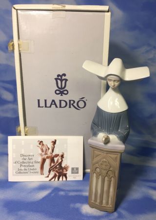Htf Lladro " Meditation " Glazed Blue Nun Porcelain Figurine 5502 W/ Box Evc