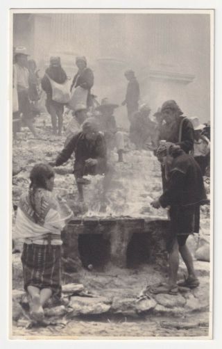 Guatemala Chichicastenango Foto Alvarez Burning Incense Matte Finish Circa 1940